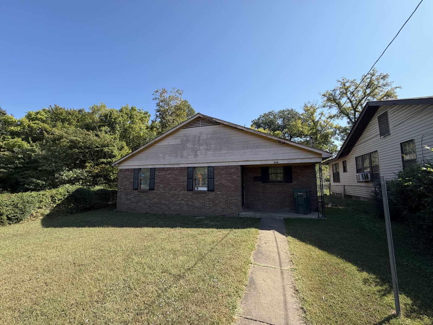666 N Dunlap St, Memphis, TN 38107