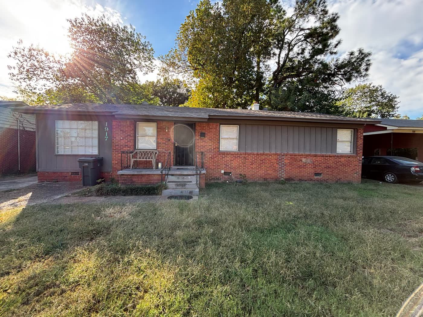 1917 Capri Rd, Memphis, TN 38117