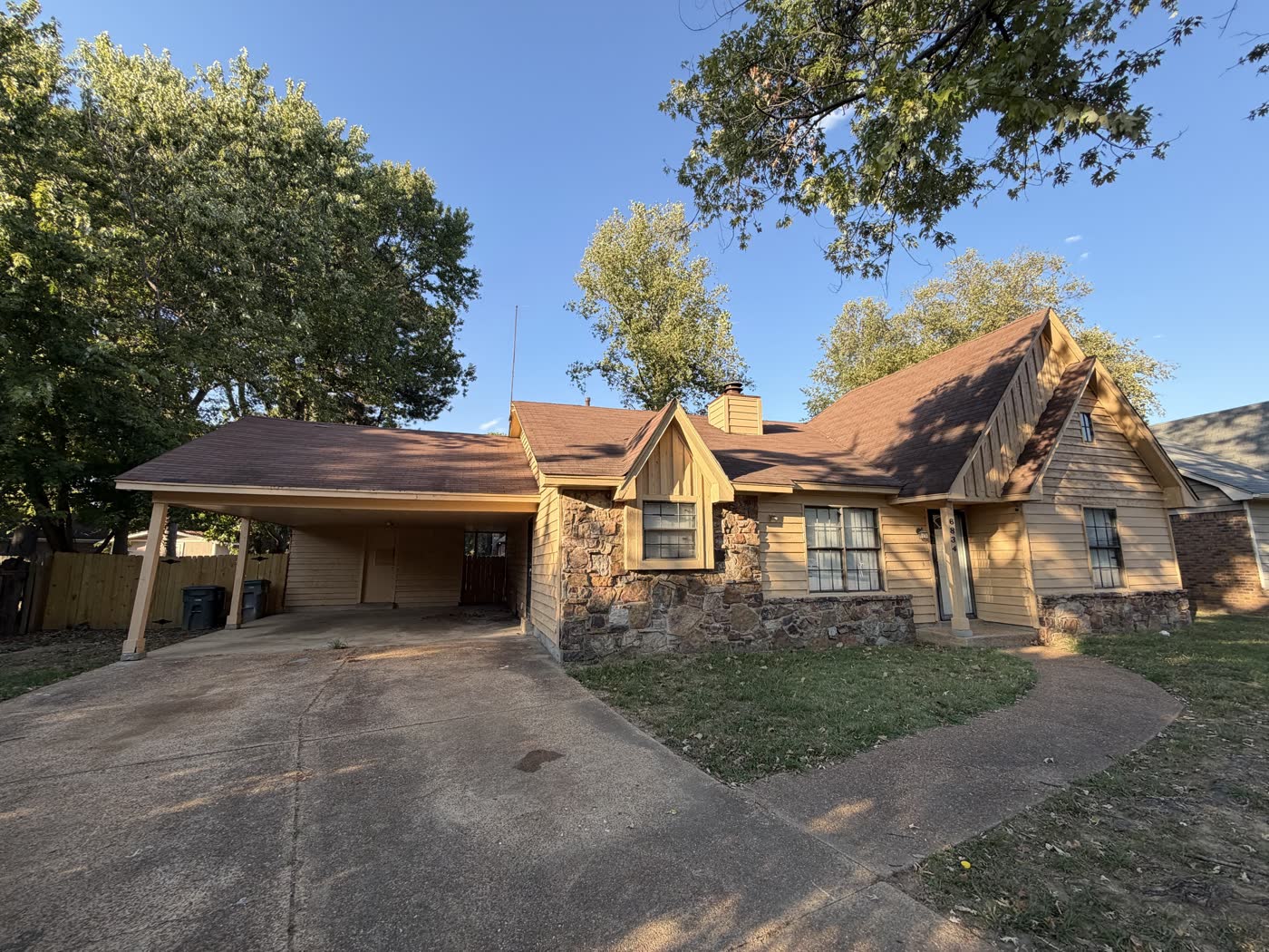 6834 Rockingham Rd, Memphis, TN 38141
